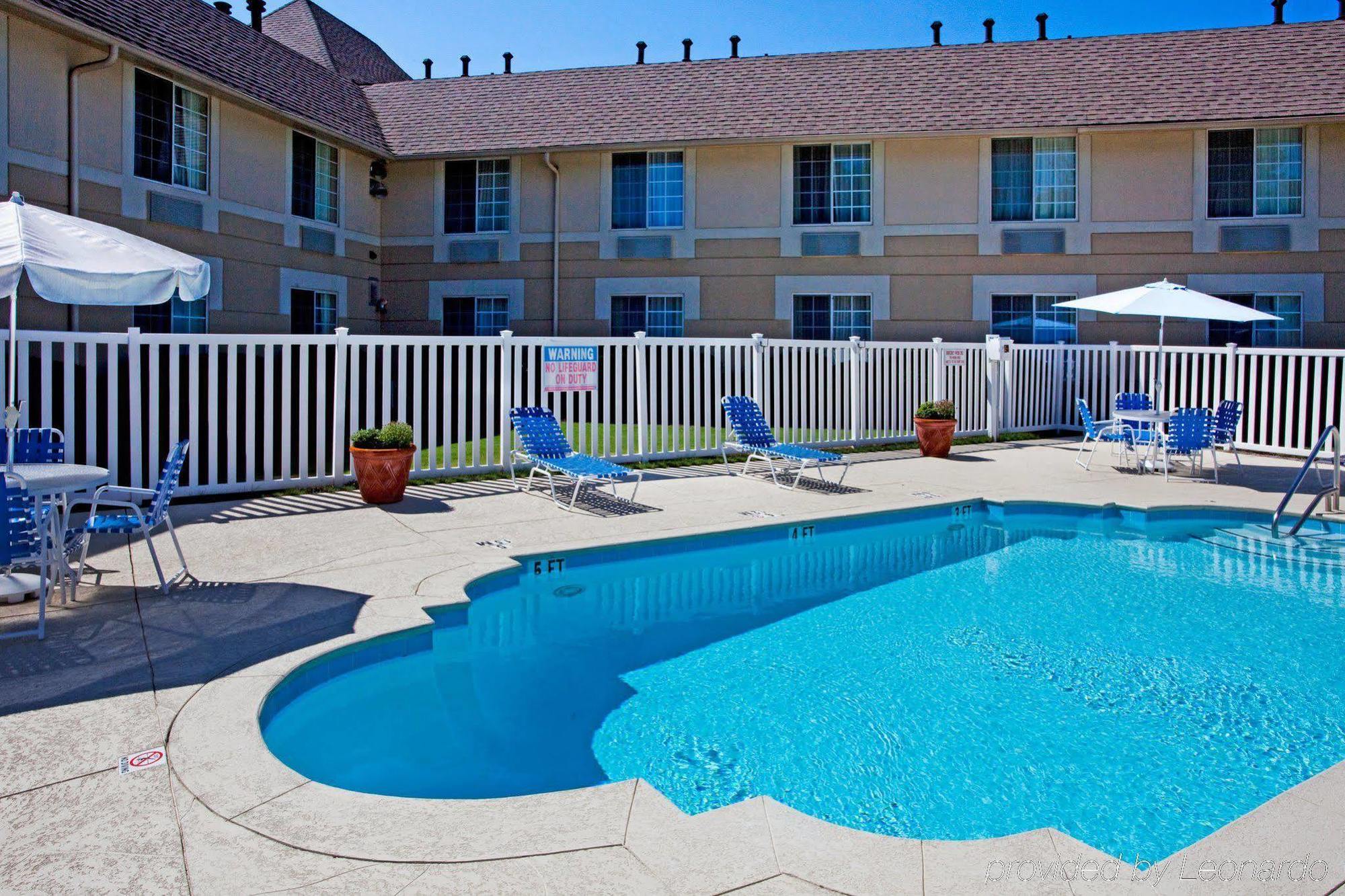 Baymont Inn & Suites Braselton Exteriör bild